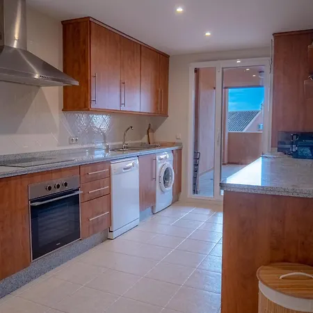 Apartmento Familiar Con Piscina Con Vista Al Mar *