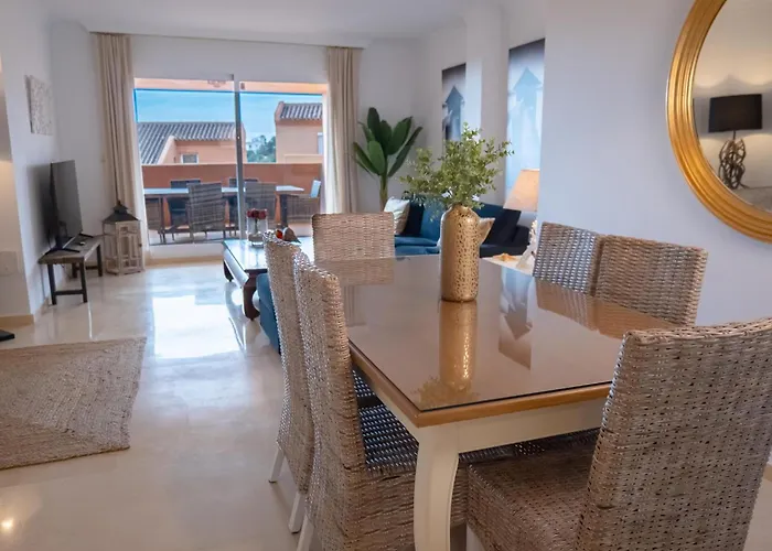 Apartmento Familiar Con Piscina Con Vista Al Mar