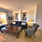 Апартаменти Apartmento Familiar Con Piscina Con Vista Al Mar *