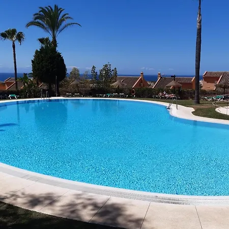 Apartmento Familiar Con Piscina Con Vista Al Mar Marbella