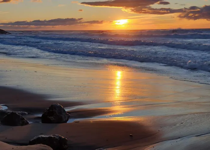 Apartmento Familiar Con Piscina Con Vista Al Mar 马尔韦利亚