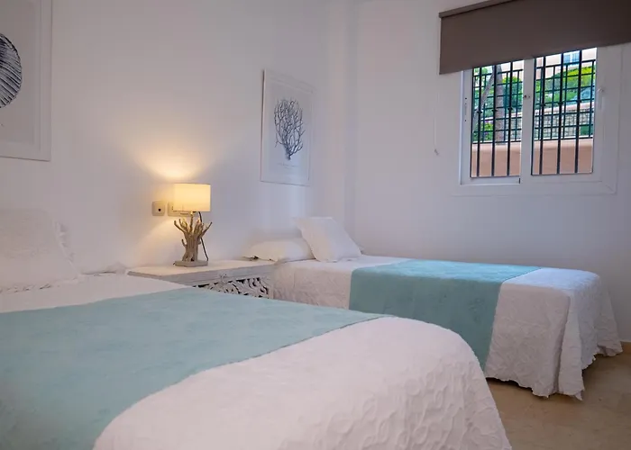 Apartmento Familiar Con Piscina Con Vista Al Mar