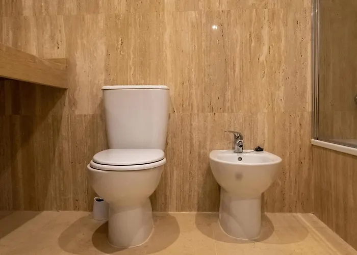 Apartmento Familiar Con Piscina Con Vista Al Mar * 马尔韦利亚