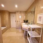 Apartmento Familiar Con Piscina Con Vista Al Mar Apartamento *